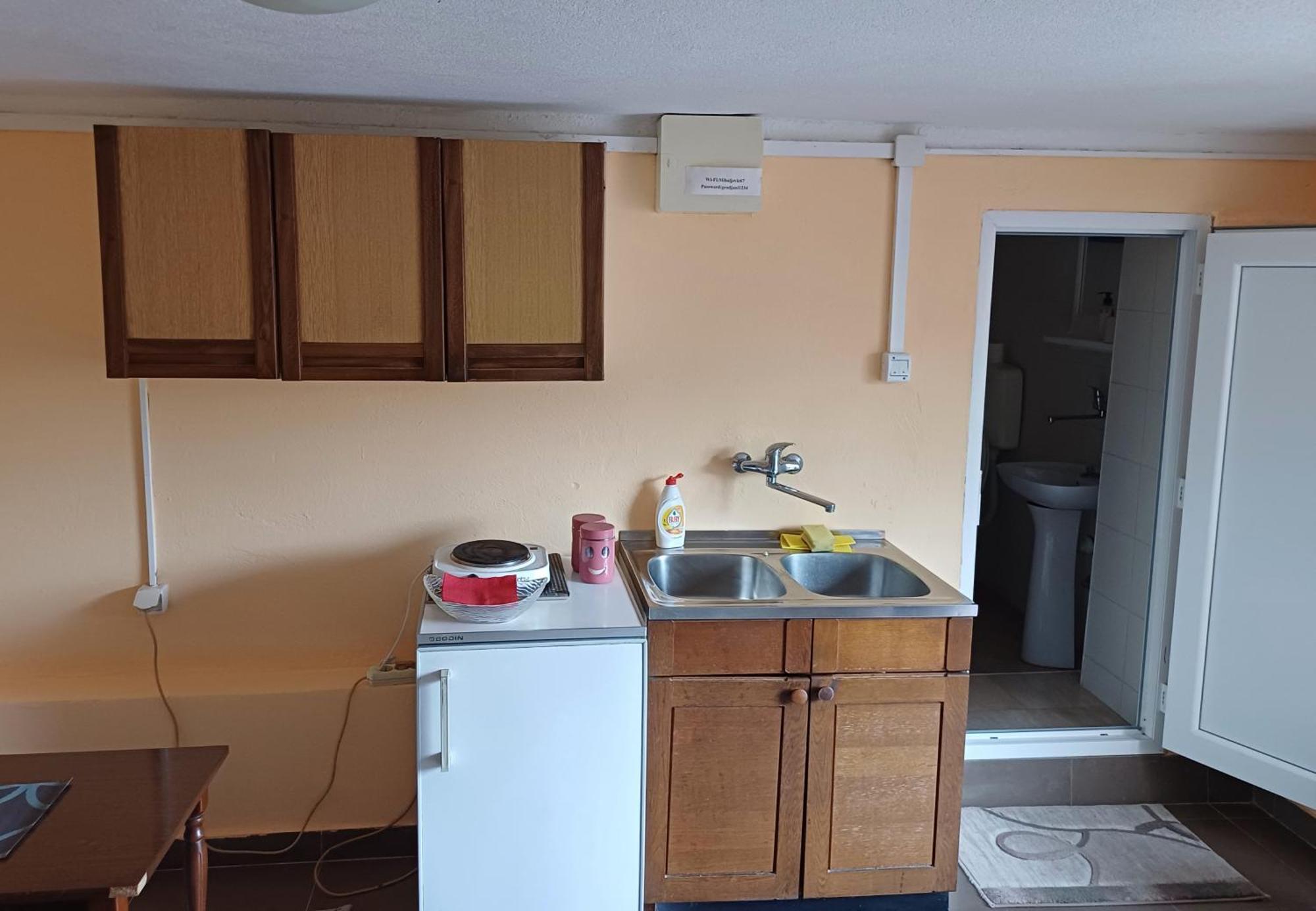 Apartman Pavle 비르파자르 외부 사진