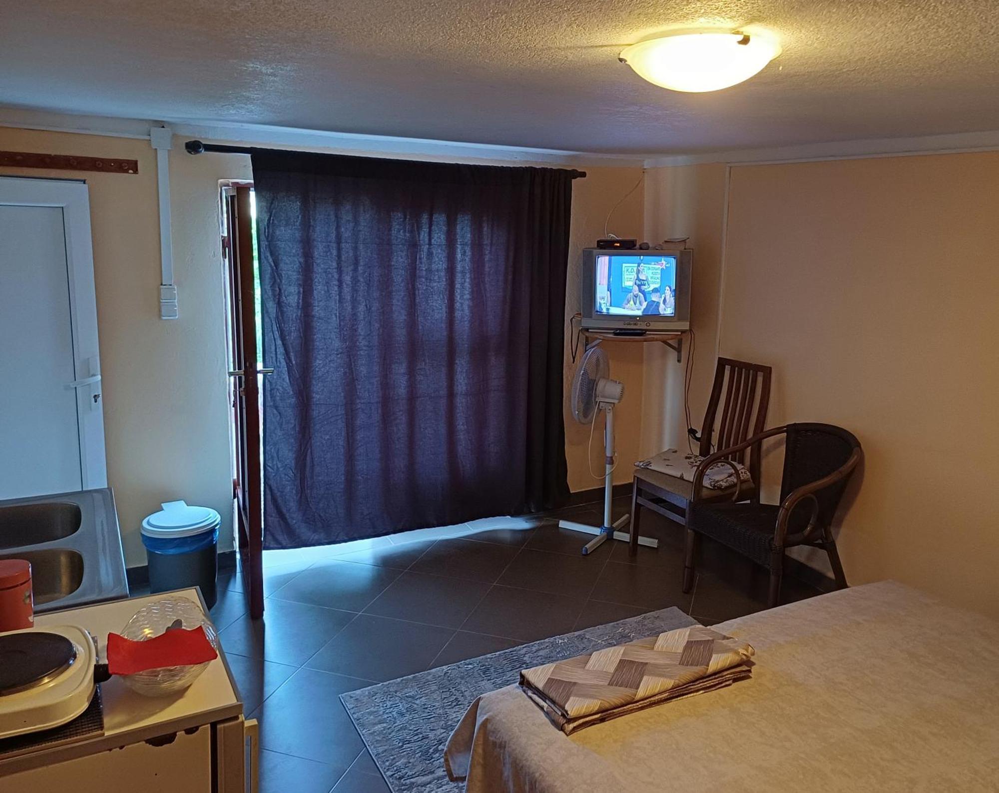 Apartman Pavle 비르파자르 외부 사진